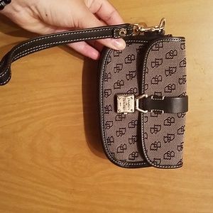 Dooney & Bourke Clutch Wallet